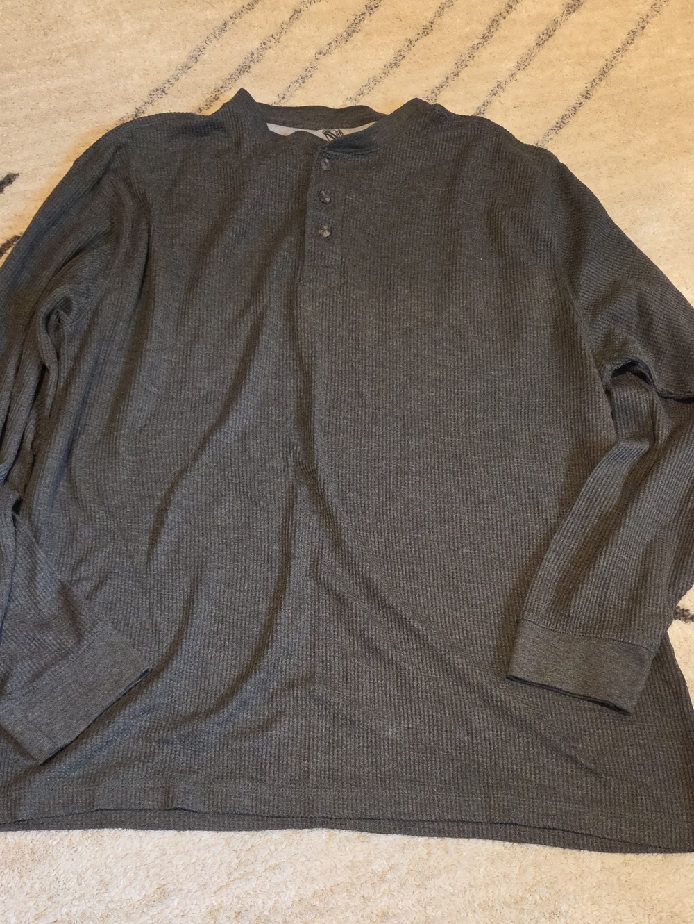 Men's Charcoal Long-Sleeve Waffle Henley Shirt - Classic Fit